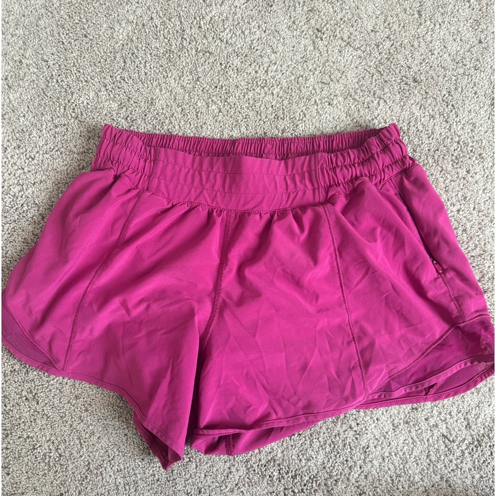 Lululemon four inch hotty hot shorts size 6